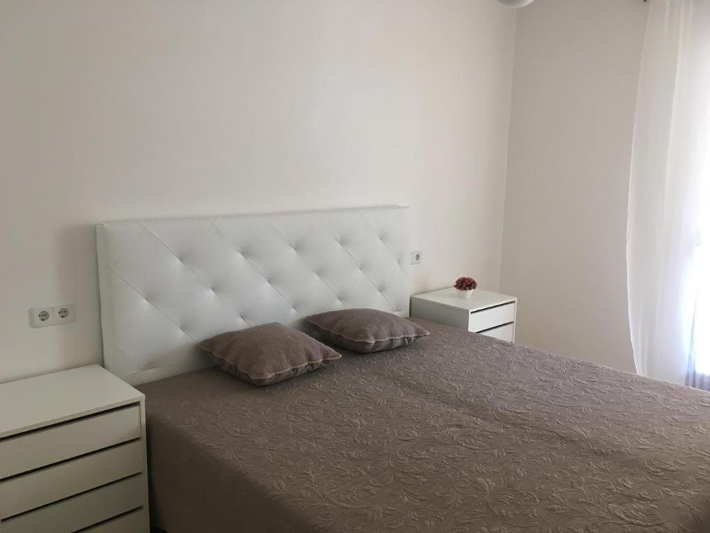 2-Bedroom And Living Room Apartment Near Campoamor Beach Εξωτερικό φωτογραφία