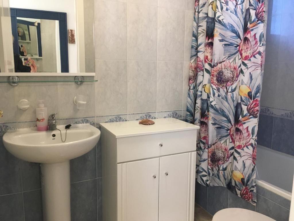 2-Bedroom And Living Room Apartment Near Campoamor Beach Εξωτερικό φωτογραφία