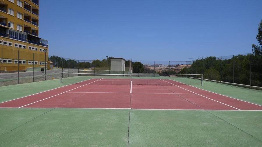 2-Bedroom And Living Room Apartment Near Campoamor Beach Εξωτερικό φωτογραφία